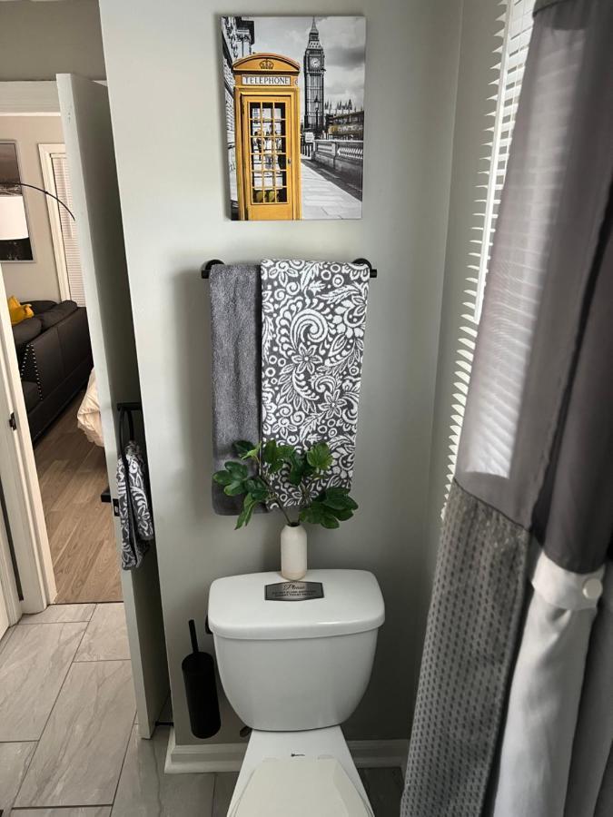 Cozy Studio Centrally Located Apartment เวสเตอร์วิลล์ ภายนอก รูปภาพ